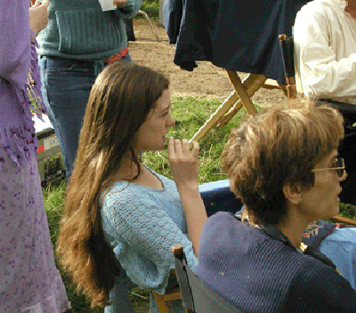Anne Hathaway and producer Jane Starz on the set of Ella Enchanted